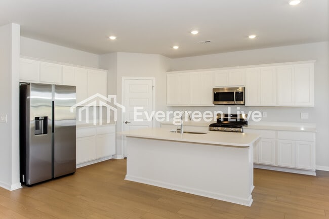 Photo - 101 Ashby Pond Dr