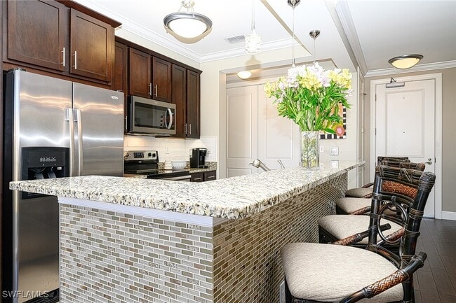 Photo - 23191 Fashion Dr Unit 8108