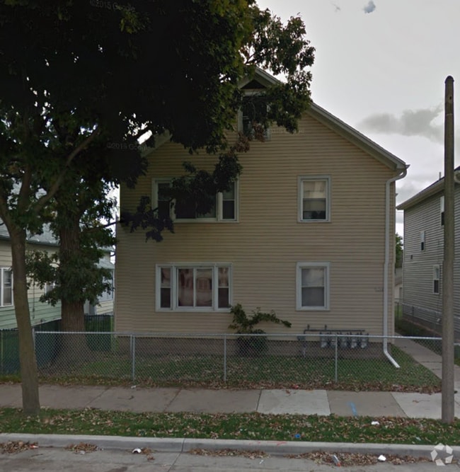Building Photo - 3266 N 3rd St Rental