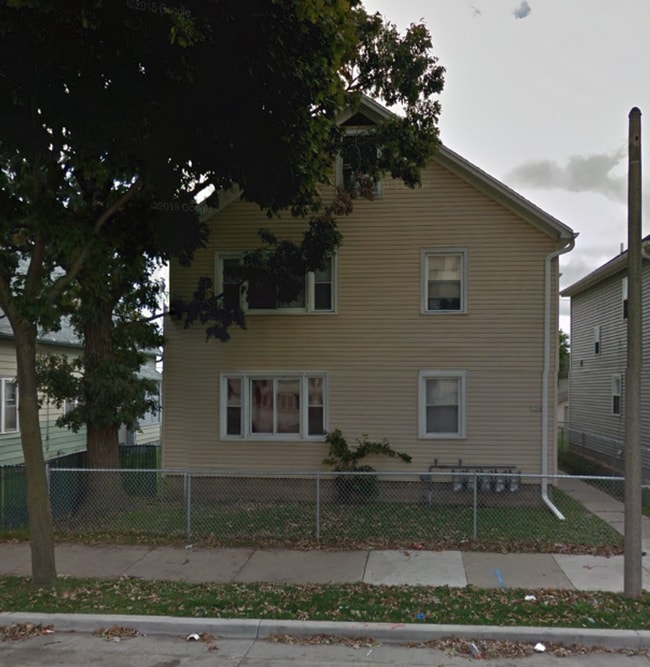 Building Photo - 3266 N 3rd St Rental
