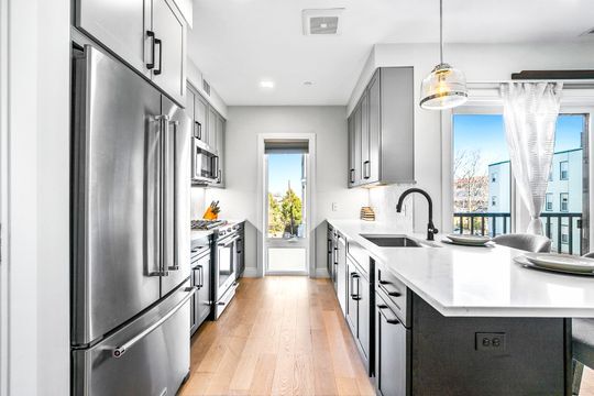 Photo - 287 Maverick St Unit 202