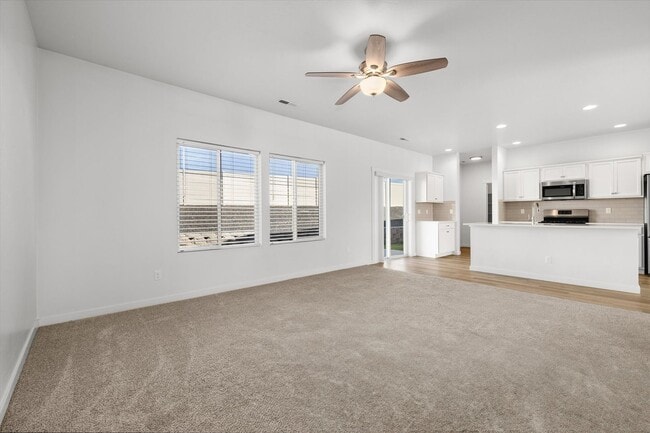 Photo - Eagle, ID – Spacious 3 Bedroom + Bonus Room