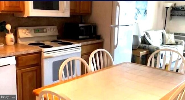 Photo - 745 Mooring Rd Unidad 103