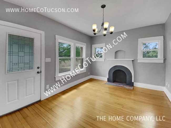 Photo - 1401 N Camilla Blvd