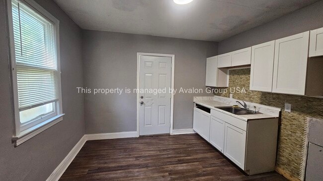 Photo - 4066 Walnut St