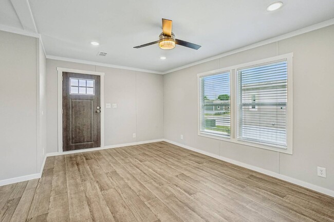 Photo - 1609 American Dr