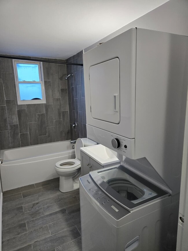 Photo - 1219 Ruddell Rd