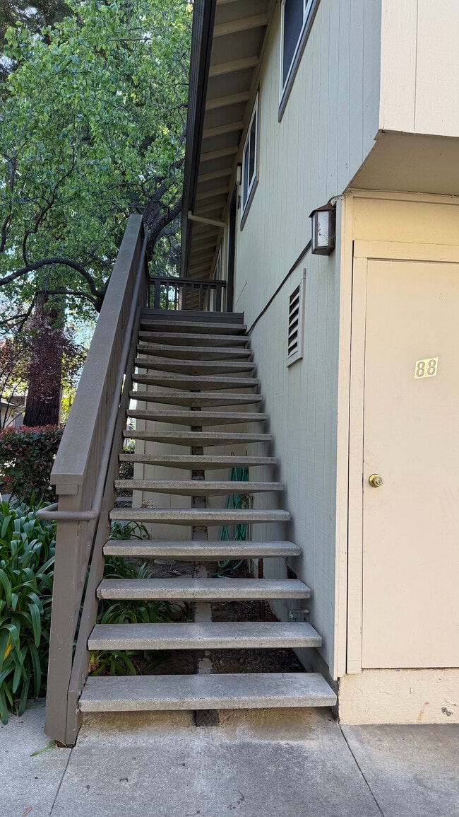 Independent entrance - 88 Flynn Ave Unit D