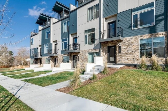 Photo - 1702 Fenton St