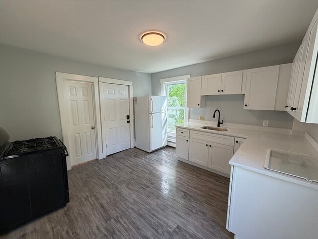 Photo - 93 Bellevue Ave Unit 3