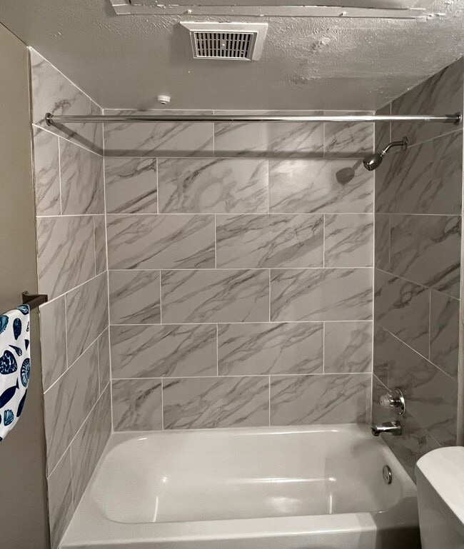 Ashleye Village Apartments Lake Dallas, TX