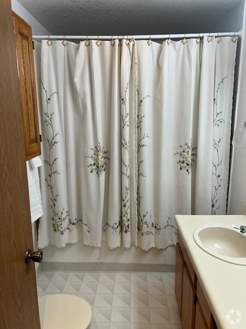 Building Photo - 3105 Lakeshore Dr Unit 521 Rental