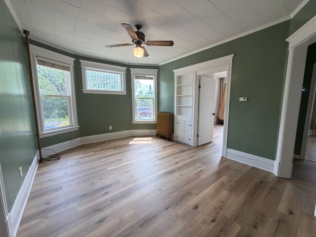 Photo - 1st Floor 2 Bedroom Apartment w/ Private Basement - Available July 1st Unit 1128 Hammond Ave - 1