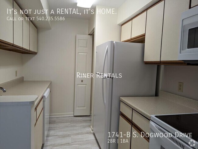 Building Photo - 1741-B S Dogwood Dr Rental