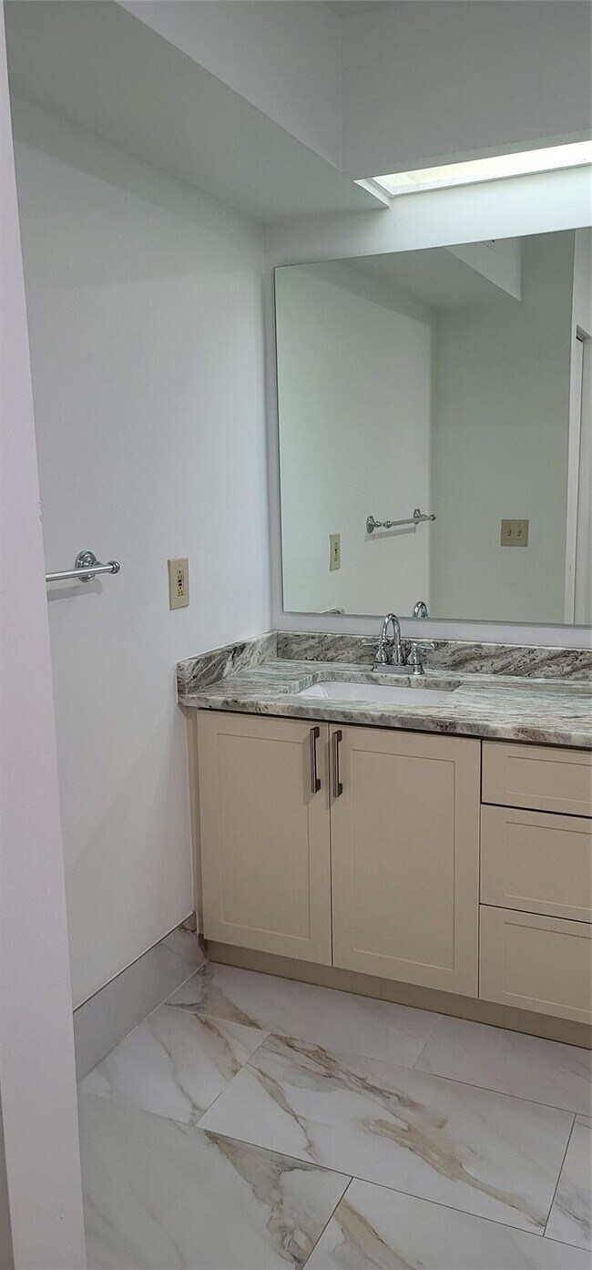 Photo - 10790 NW 14th St Unit 180