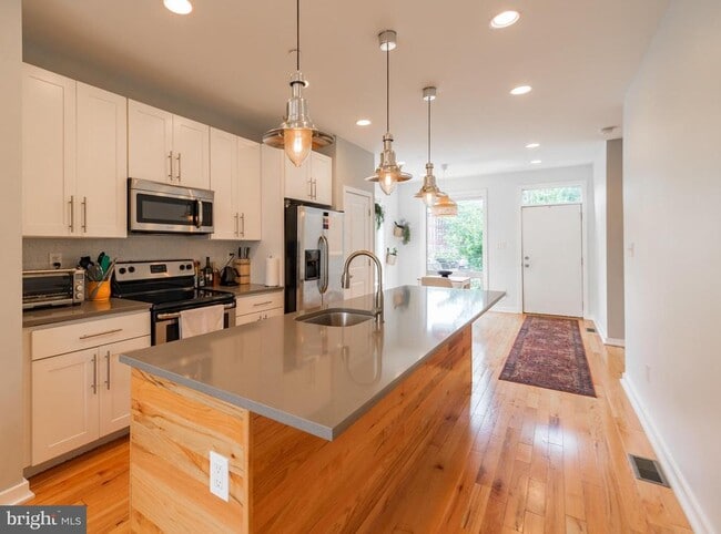 Photo - 2029 E Huntingdon St