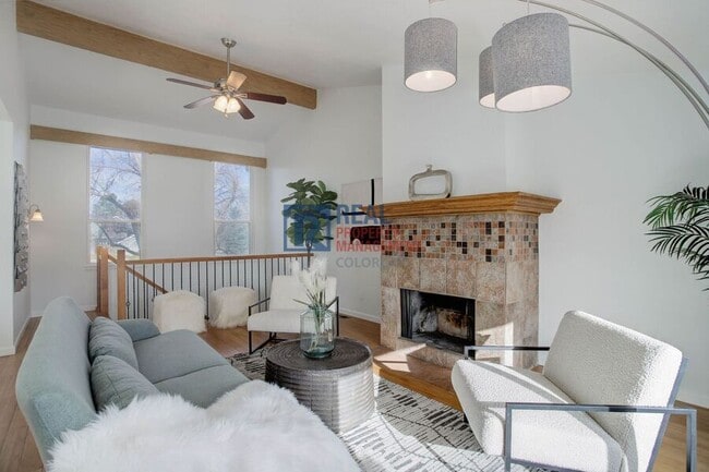 Building Photo - 8487 Everett Way Unit E