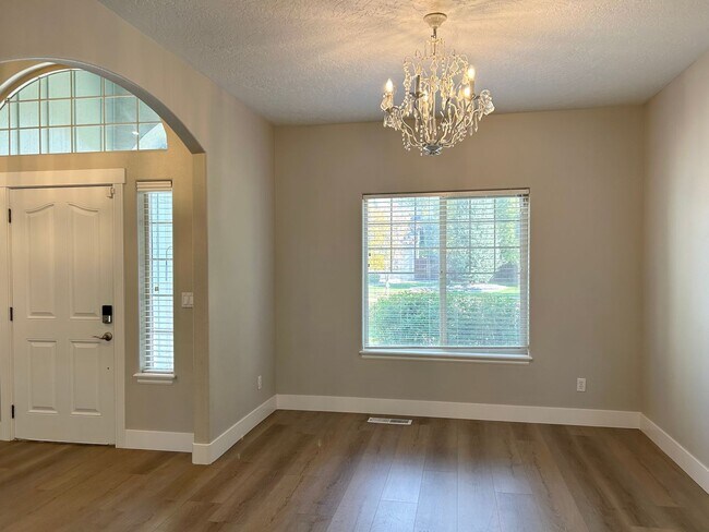 Photo - Lochsa Falls 5 Bedroom Home with Private B...