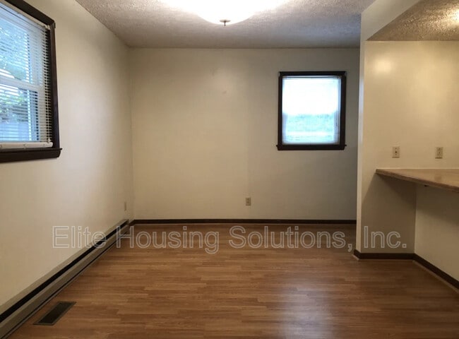 Photo - 108 E Buck Ave Unit E