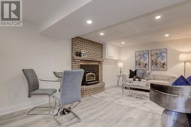 Photo - 98 Belfry Dr