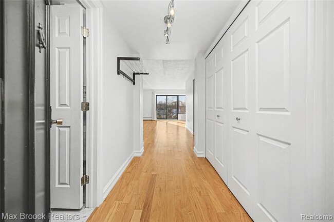 Photo - 35300 Woodward Ave Unit 406