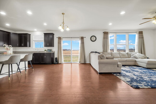Photo - 4255 Fraser Cir