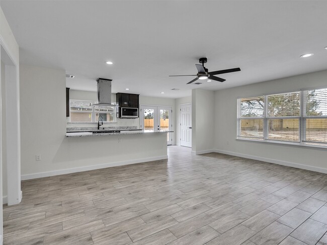 Photo - 4835 County Rd 380