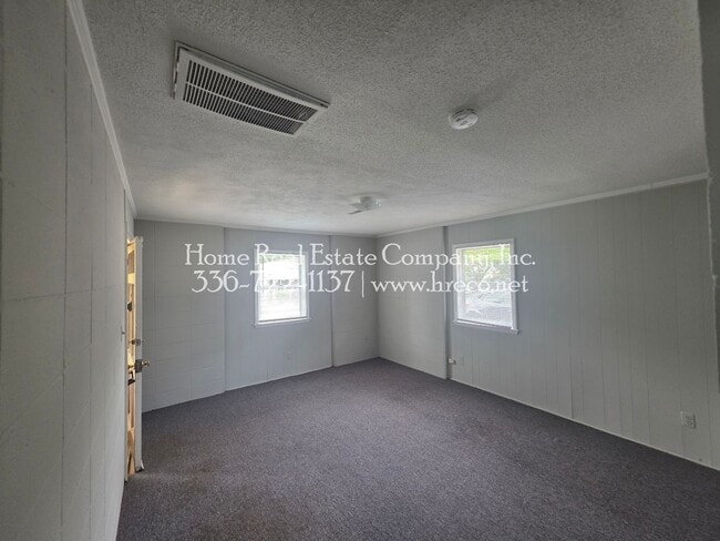 Photo - 921 Taft St