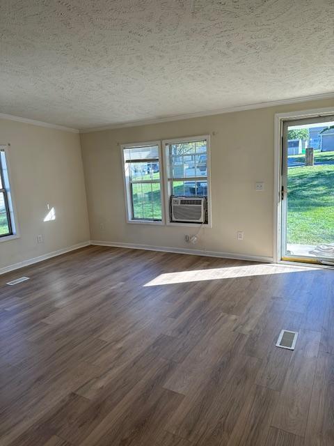 Photo - 743 Foley Rd