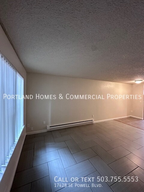Photo - 17428 SE Powell Blvd