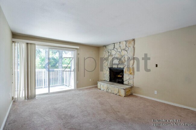 Building Photo - 9807 NE 124th St Rental
