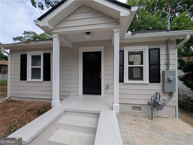 1377 Pine Ave