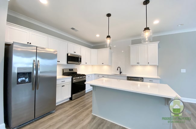 Photo - 150 Lilia Hill Cir