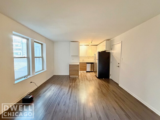 Photo - 919 W Carmen Ave