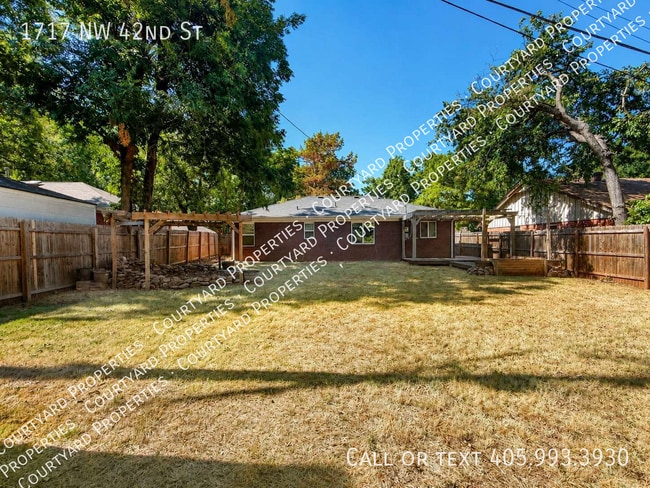 1717 NW 42nd St