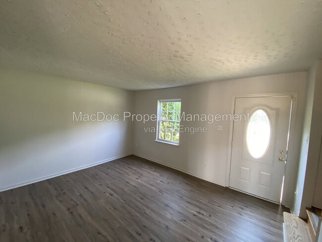 Photo - 200 Brighton Square