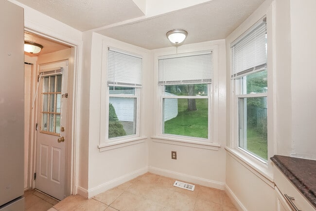 Photo - 19600 Milan Dr