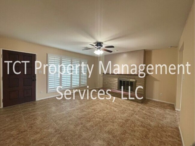 Spacious Open Concept 3 bedroom, 2 bath Home in Tempe AZ.