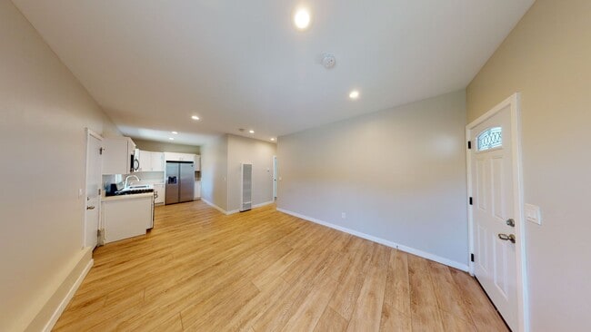 5026 Rockford Dr