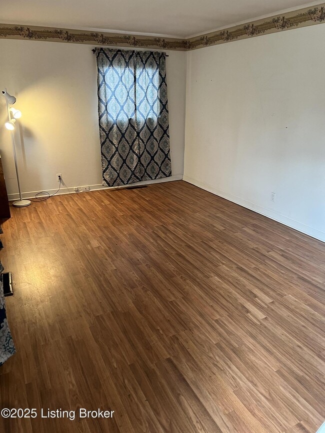 Photo - 3122 Commander Dr