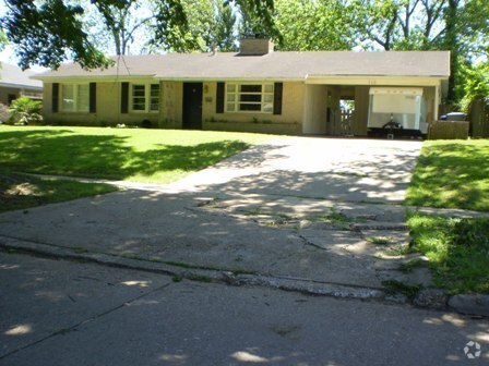 Building Photo - CUTE 3/2 BROADMOOR Rental