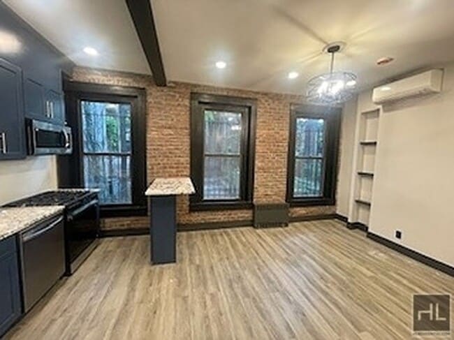 Photo - 370 Miller Ave Unidad 1