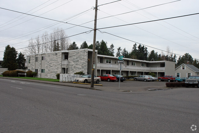 Building Photo - Weidler Plaza Rental