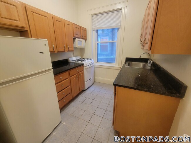 Building Photo - 51 Queensberry St Rental