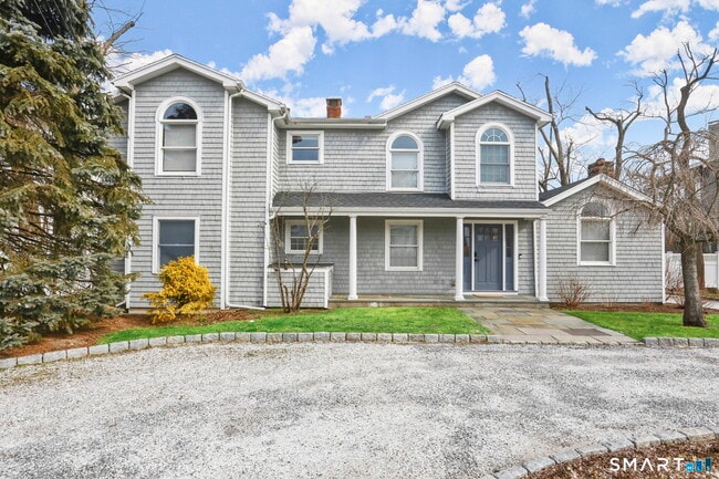 Building Photo - 85 Roton Ave
