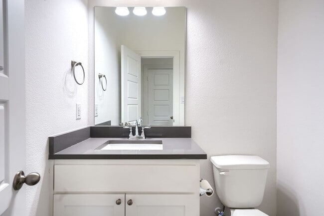 Photo - 4 Bed 3 Bath Luxurious Townhome in Frisco!