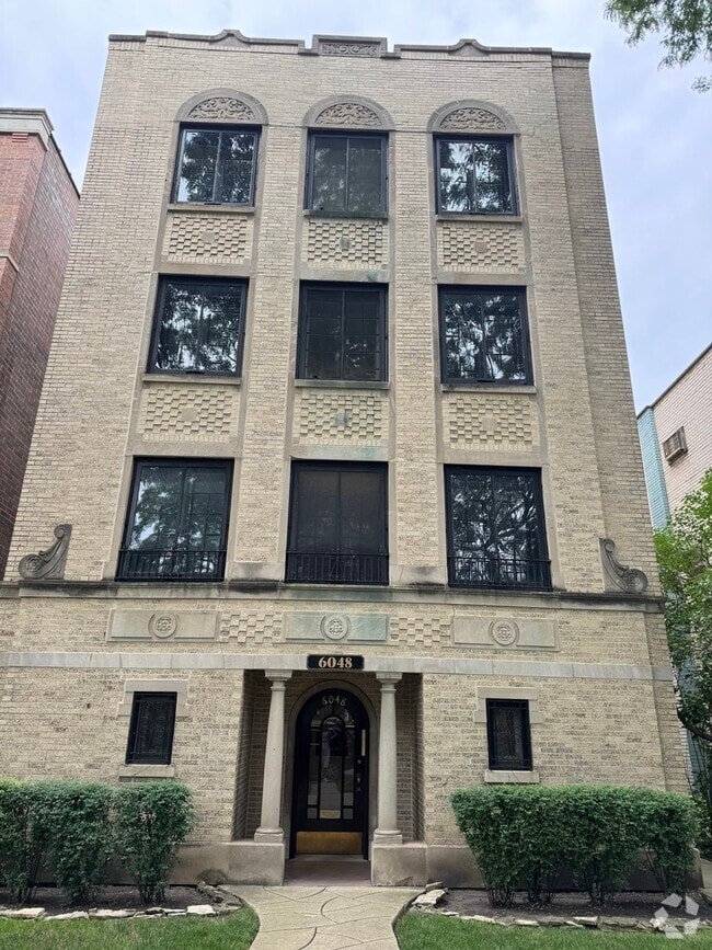 Building Photo - 6048 N Washtenaw Ave Unit G Rental