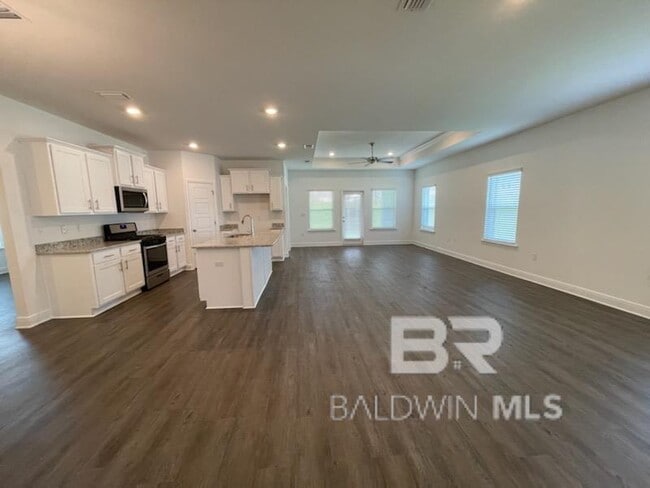 Photo - 31037 Semper Dr