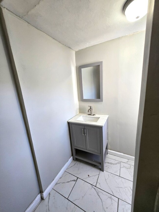 Photo - 150 Sisson St Unit 2