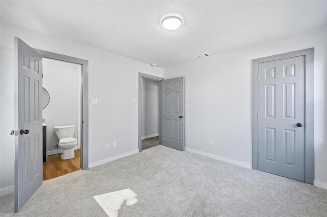 Photo - 3922 Rainier St